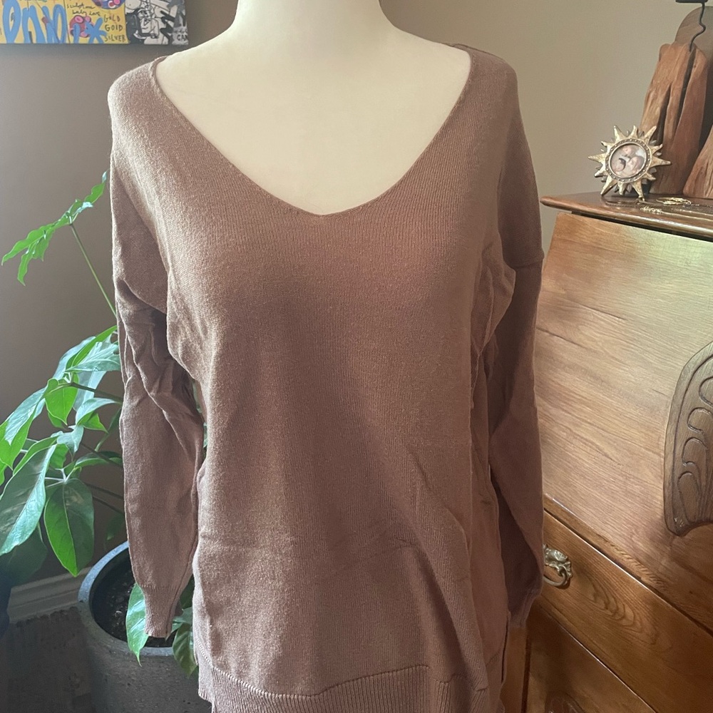 Cozy V-Neck Sweater in Brown